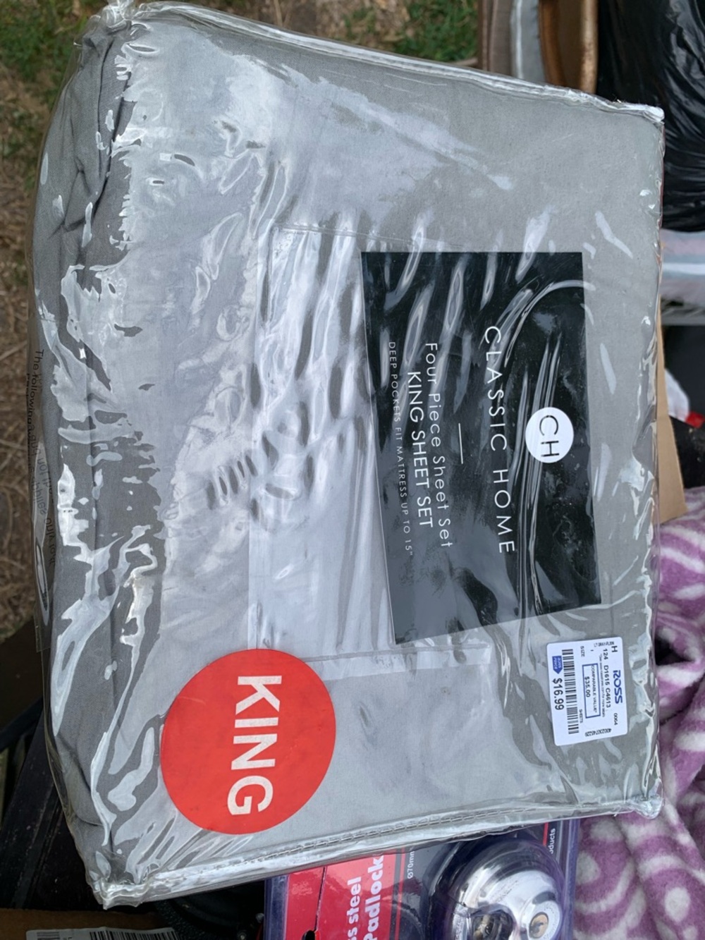 Néw Classic Home four-piece king sheet set in a gray color